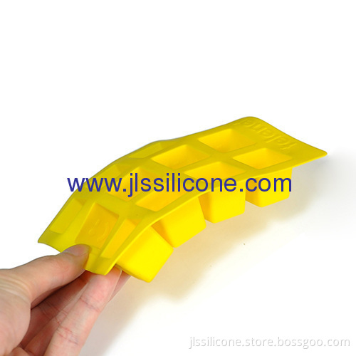 Traditional Square Ice Maker Molds Silicone Ice Cube Tray With 12 Cavities 